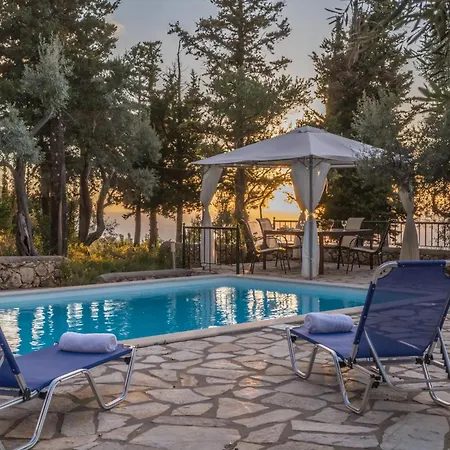 Σπίτι διακοπών Mit Pool Und Majestaetischem Meerblick Άγιος Νικήτας