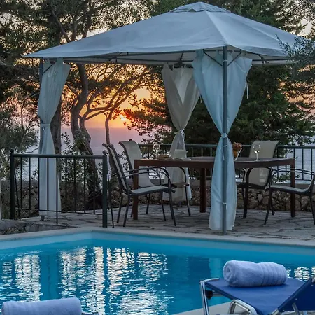 Mit Pool Und Majestaetischem Meerblick * Άγιος Νικήτας